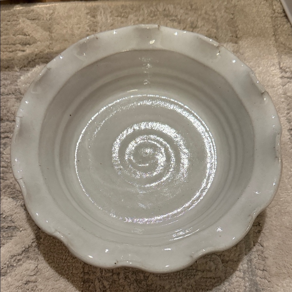 Farmhouse pottery White Ceramic Scalloped Bowl